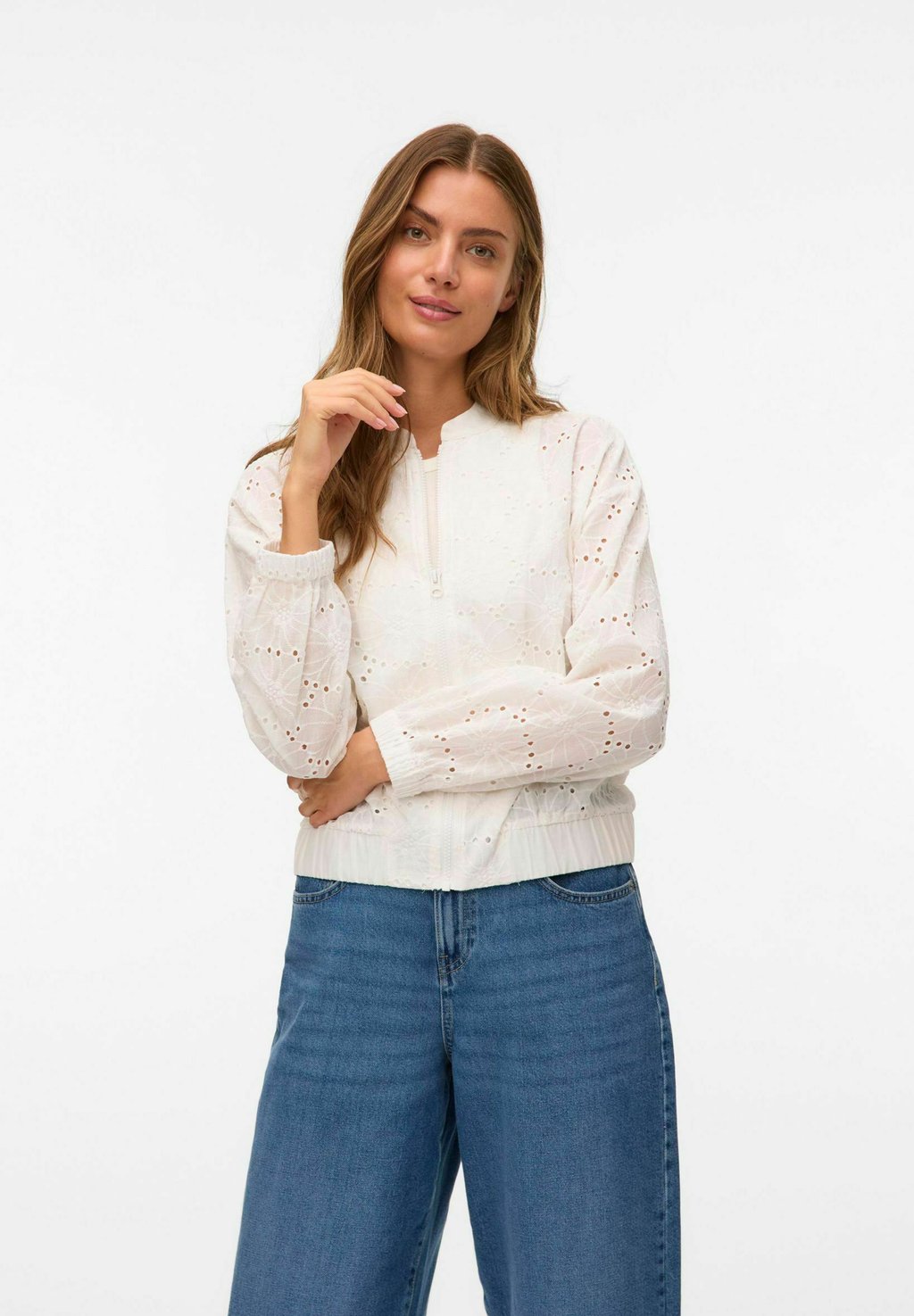 

Куртка-бомбер VMHAY Vero Moda, белый