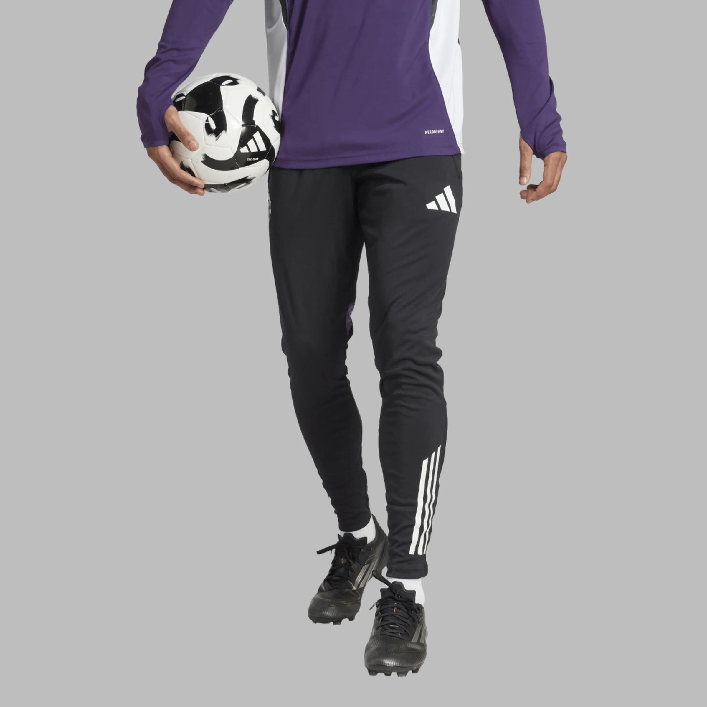 

Мужские брюки Manchester United FC 2025-2026 Tiro Competition Adidas, черный