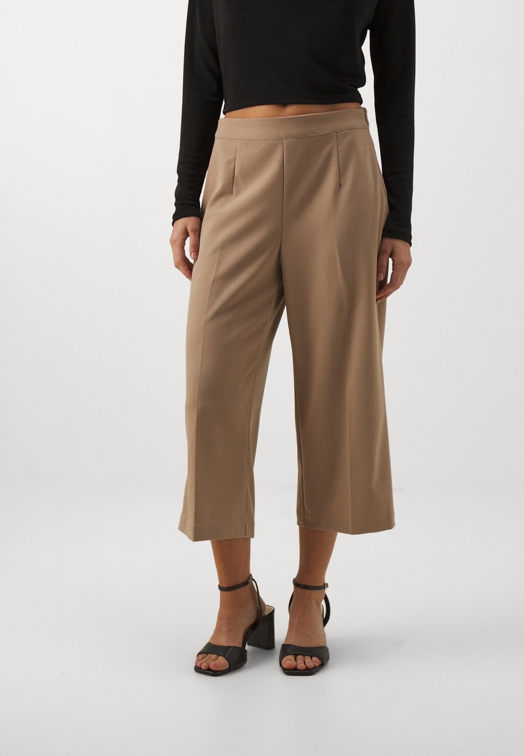 

Брюки Vmsara Straight Vero Moda Petite, цвет silver mink