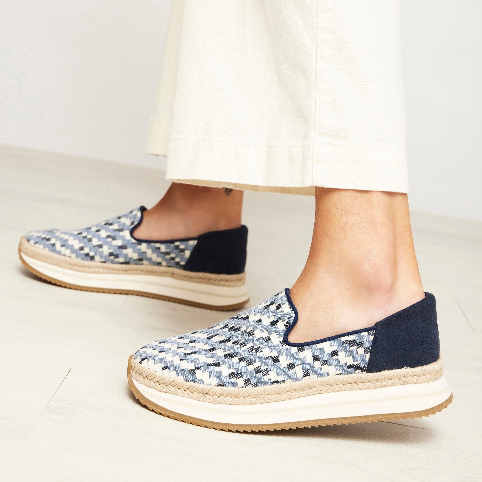 Jocelyn синие джинсовые эспадрильи-сникерсы TOMS Shoes — фото 3