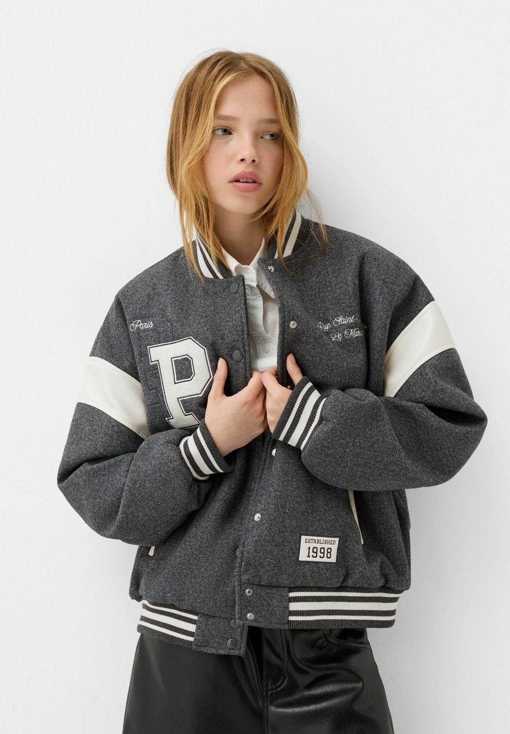 

Куртка-бомбер VARSITY Bershka, цвет Mottled Grey
