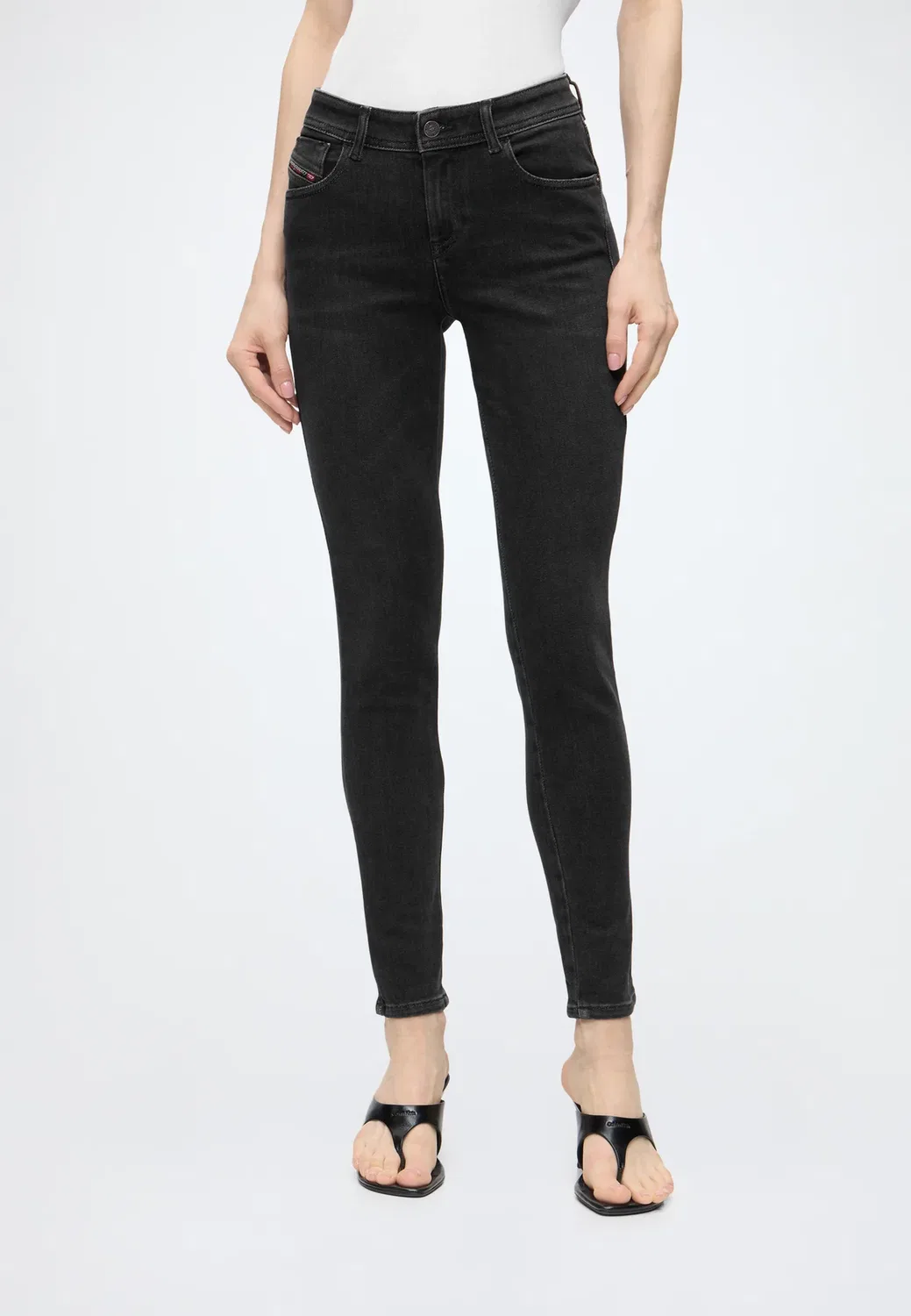 Слэнди - джинсы узкий крой Diesel, Black