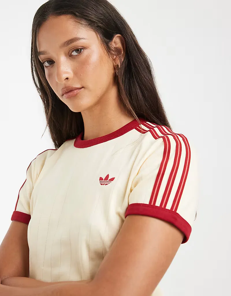 Футболка Adidas Originals Pinstripe с коротким рукавом, приталенного кроя, теплого ванильного /Team Victory