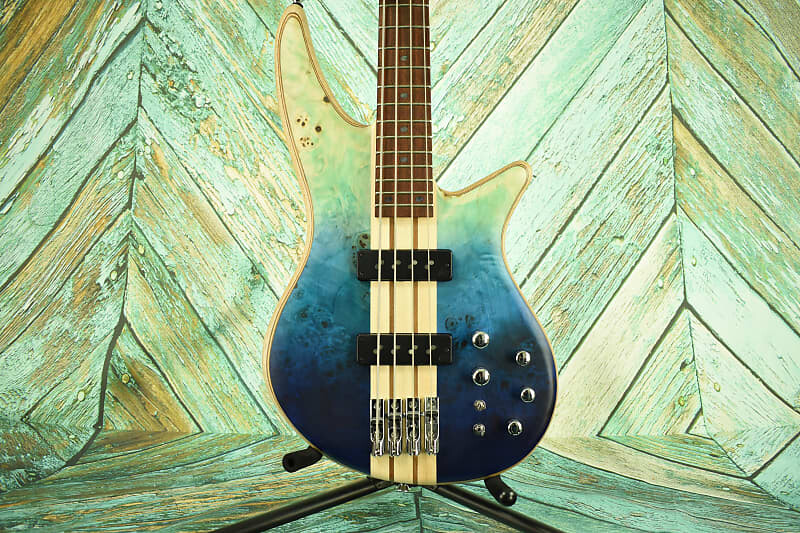 

Бас-гитара Jackson Pro Spectra - Карибский синий Pro Series Spectra Bass SBP IV
