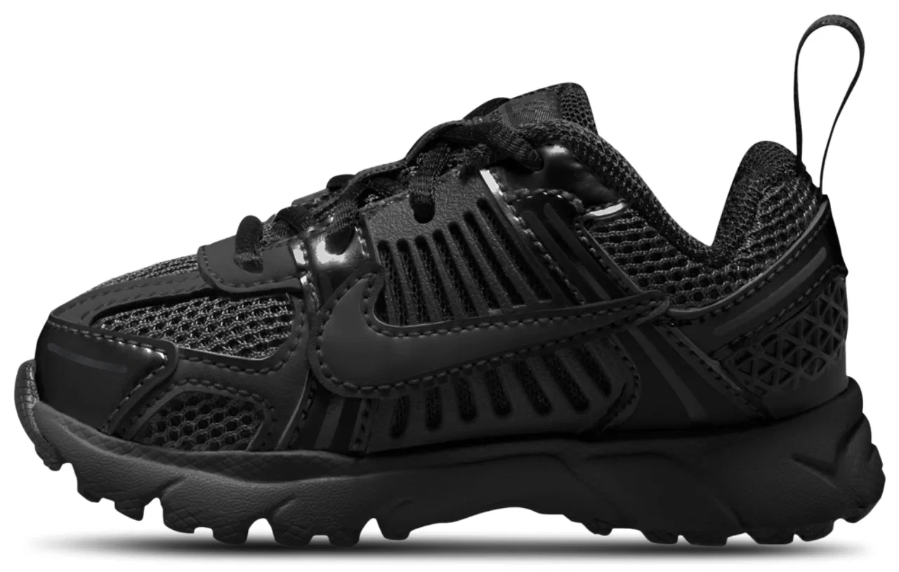 Детские кроссовки для мальчиков с эластичными шнурками Nike Vomero 5 Lace, Black/Black — фото 2