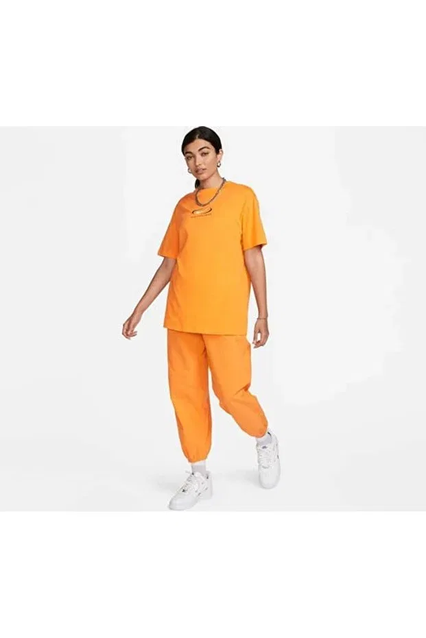 Женская футболка с принтом Sportswear Nike, Orange — фото 4