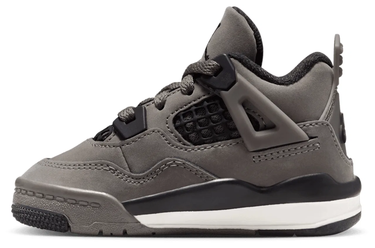 Кроссовки для мальчиков Retro 4 Remastered Jordan, цвет Moon Particle/Cave Stone/Black — фото 2