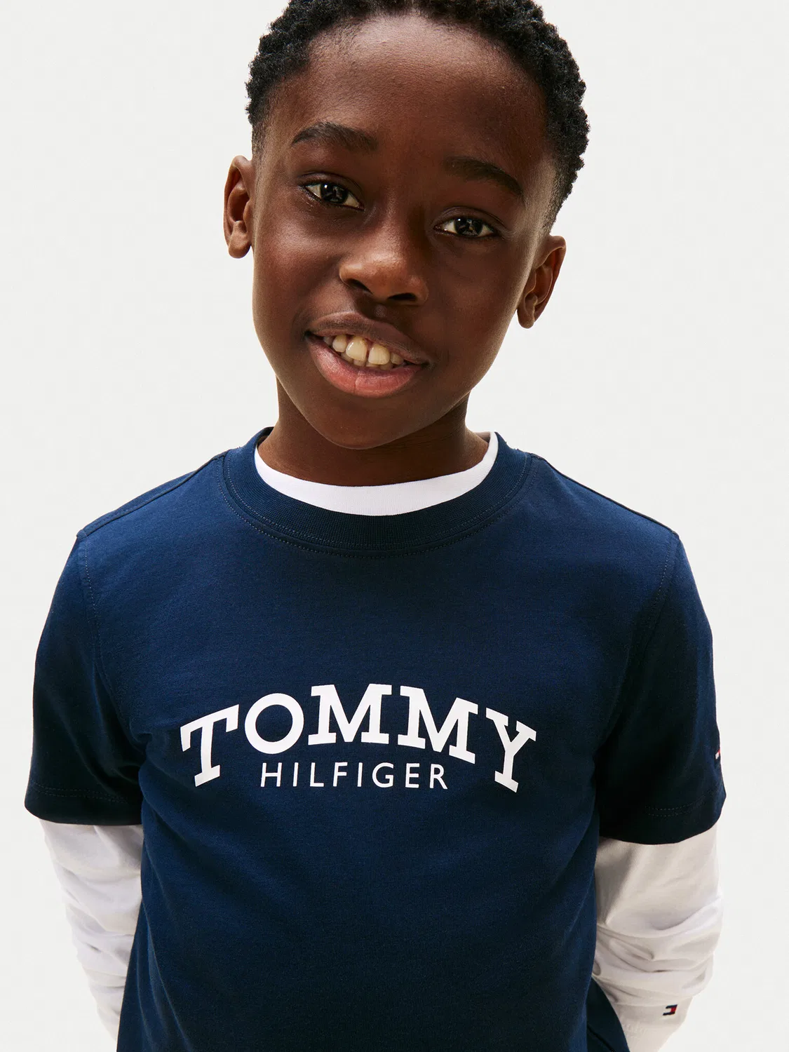 Футболка стандартного кроя для мальчика Monotype Print Tommy Hilfiger, темно-синий — фото 4
