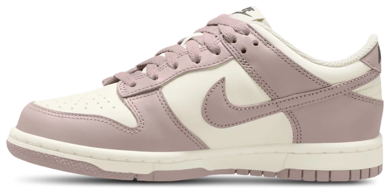 Кроссовки для девочек Dunk Low Nike, цвет Sail/Particle Rose — фото 2