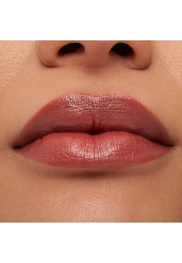 Помада матовая Ximal sleek satin lipstick Mac, Creme In Your Coffee, 3.5 г, цвет creme in your coffee — фото 4