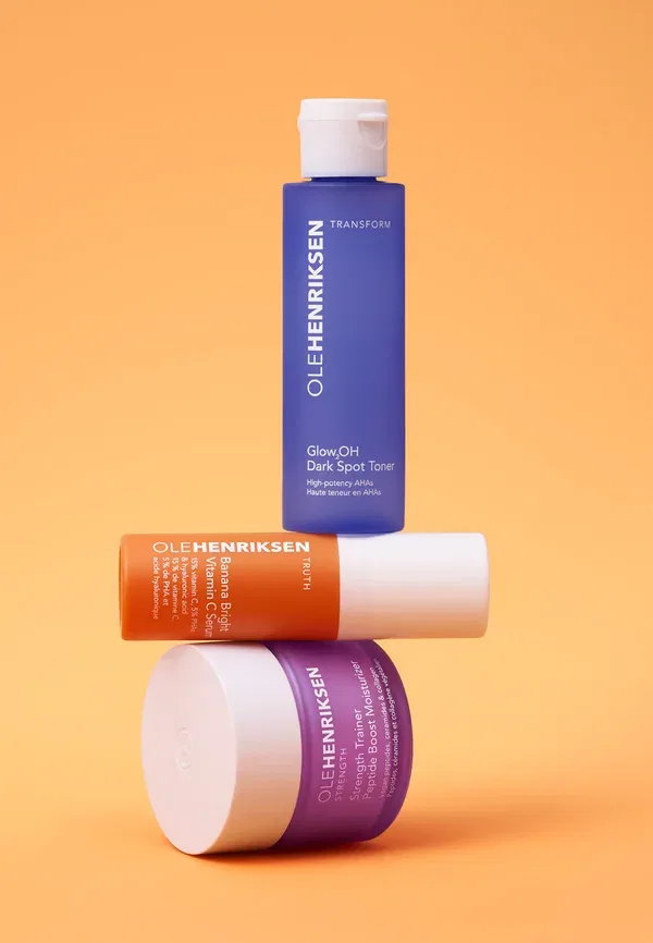 Набор средств по уходу за кожей с витамином C The Glow Cycle Set Olehenriksen 130 мл — фото 2