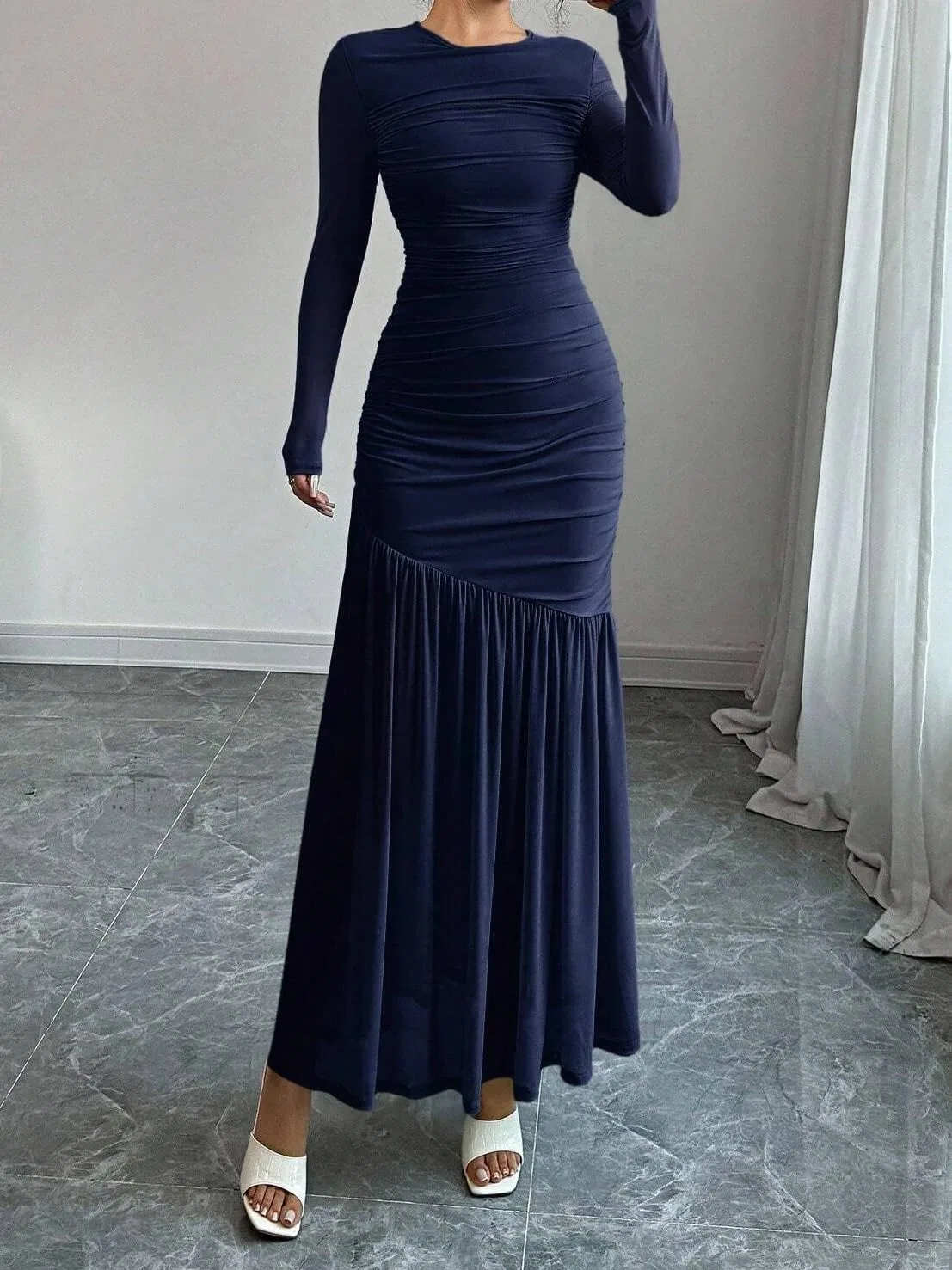 Женское облегающее платье с сеткой и воланами Navy Blue — фото 3