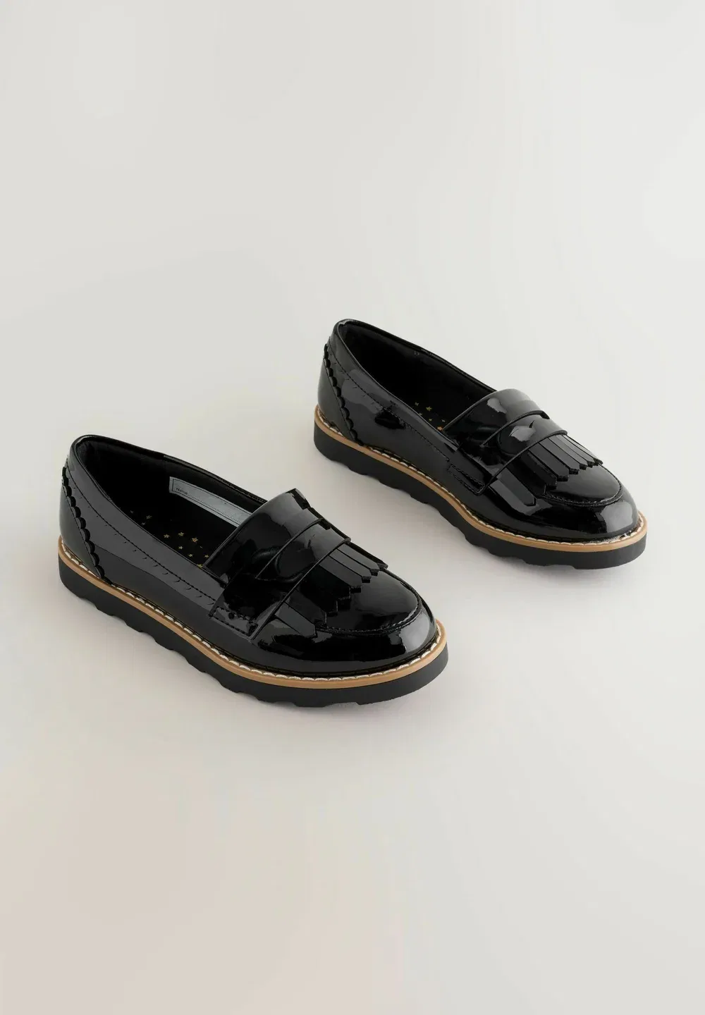 Стандартный крой (f) - лоферы с бахромой, школьные туфли (f) - слипоны Next, Black Patent — фото 2