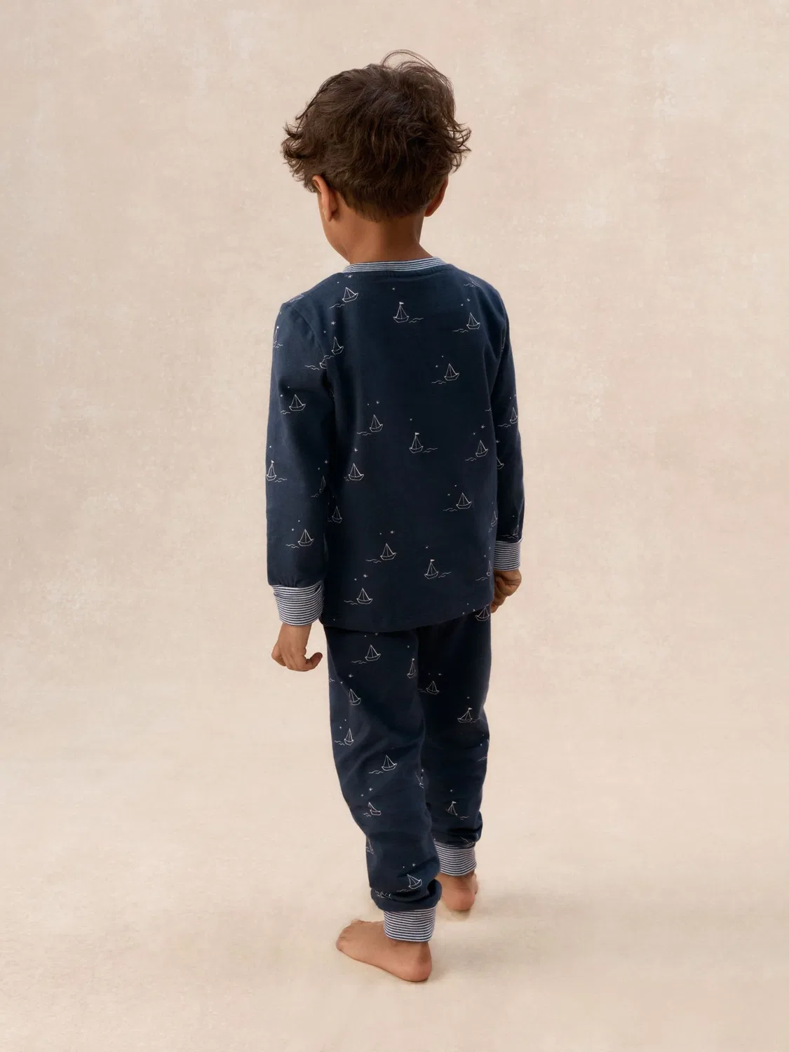 Пижама slim-fit с светящимся принтом Paper Boats The White Company, синий — фото 4