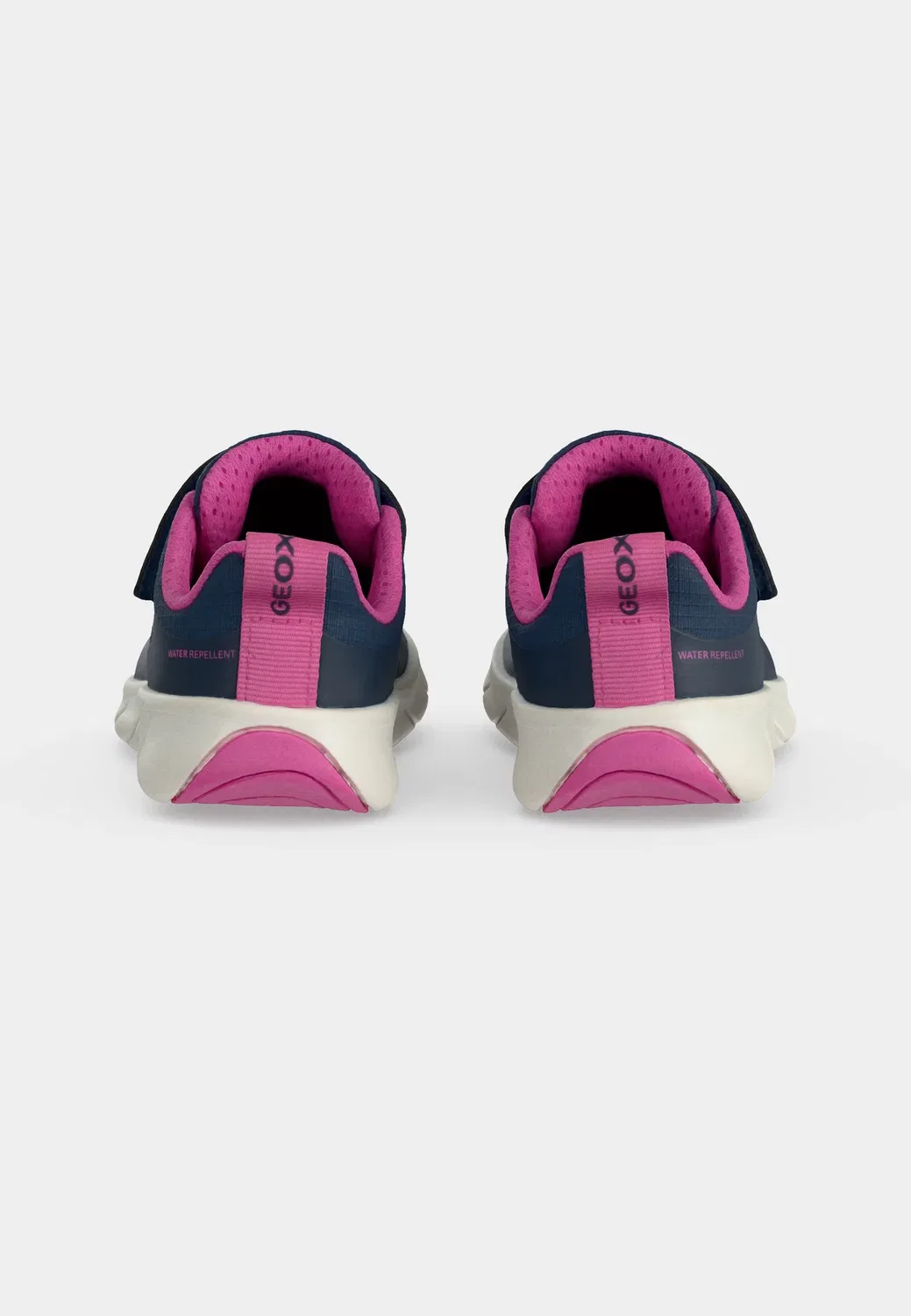 Девушка, занимающаяся бегом - кроссовки Geox, Navy/Fuchsia — фото 4