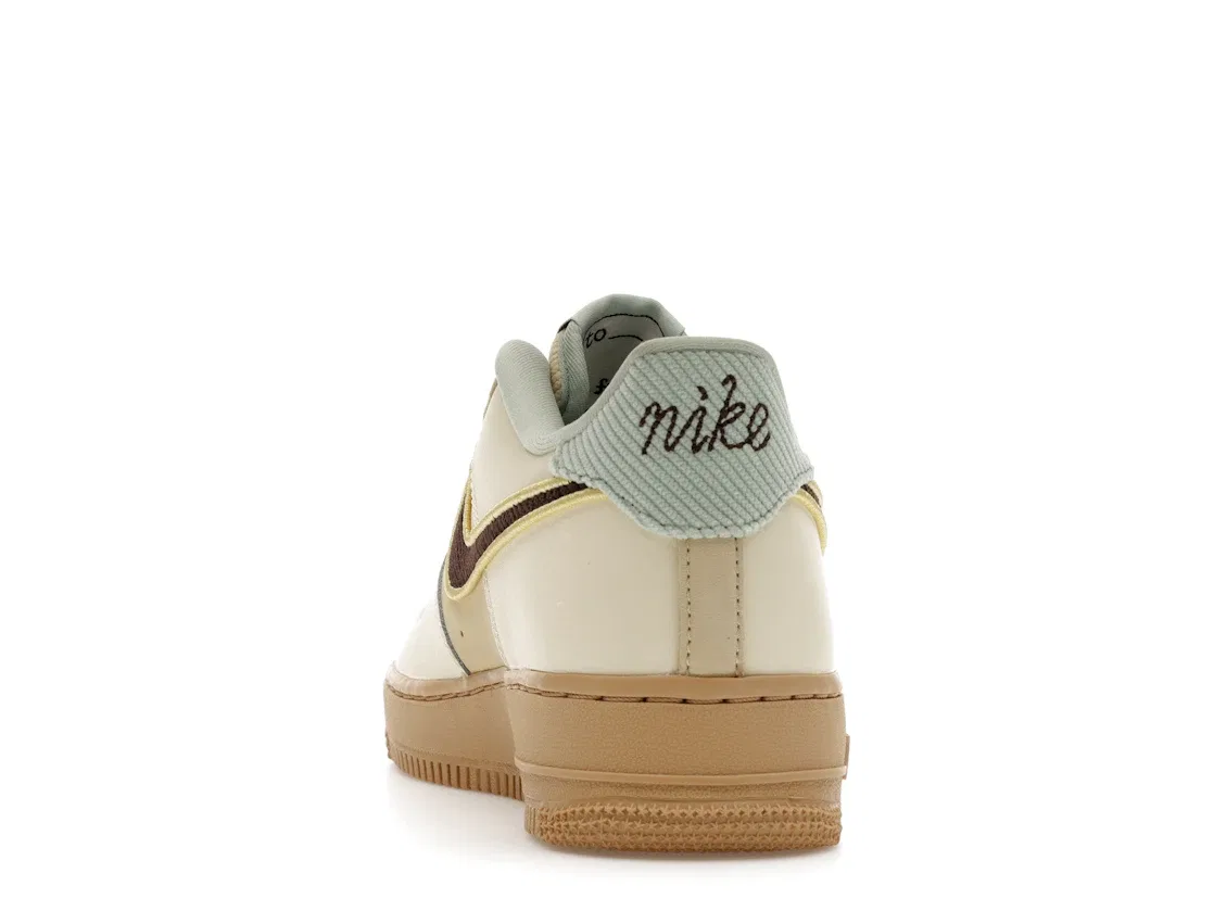 Детские кроссовки с длинным шнурком Nike Air Force 1 Low LV8, Coconut Milk/Baroque Brown/Sesame/Seafoam — фото 4