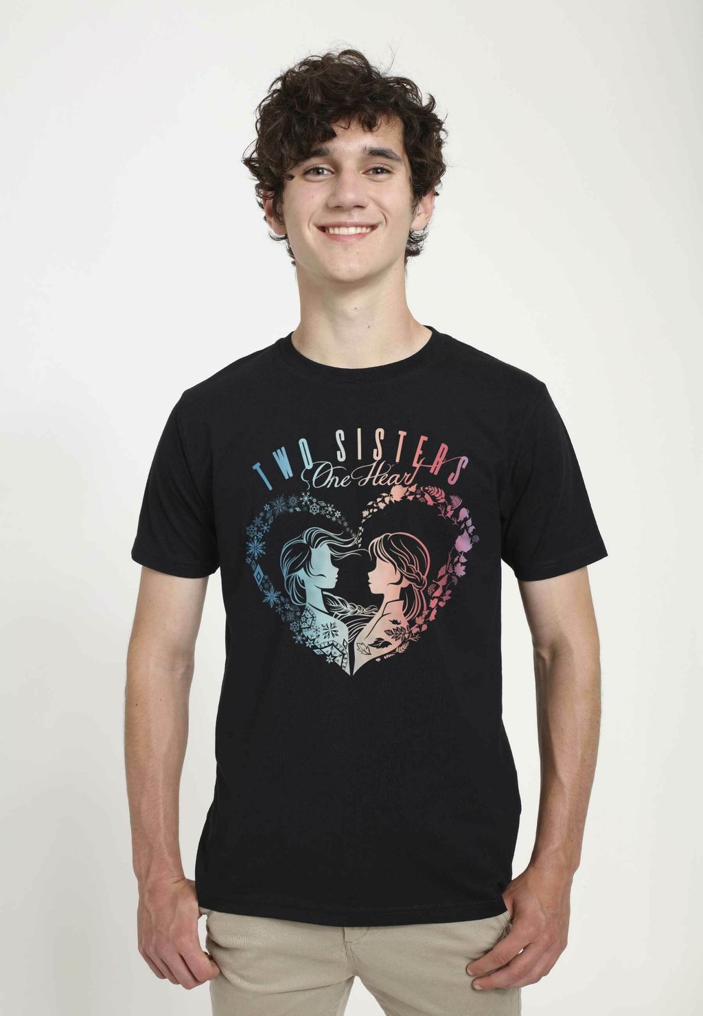 

Футболка с принтом FROZEN 2 TWO SISTERS ONE HEART UNISEX Henry Tiger, черный