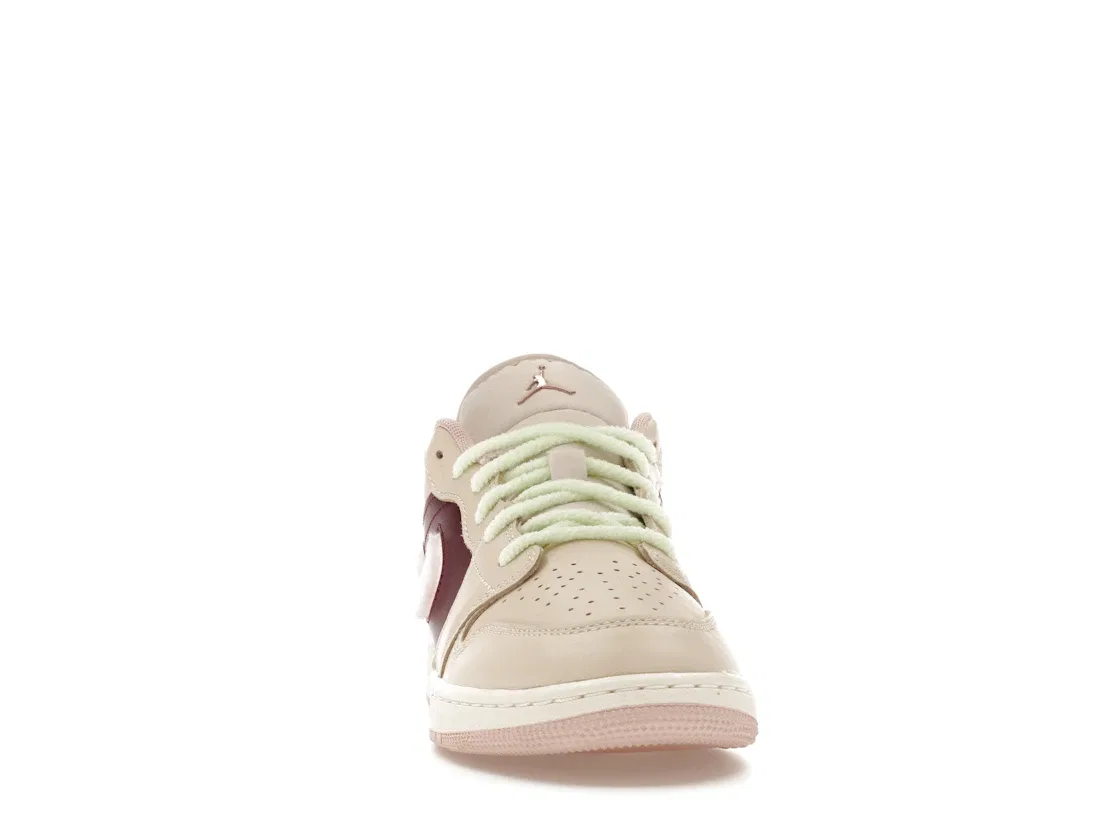 Детские кроссовки Lifestyle Jordan 1 Low SE Jordan, Legend Light Brown/Pink Oxford/Bordeaux/Pink Foam — фото 2