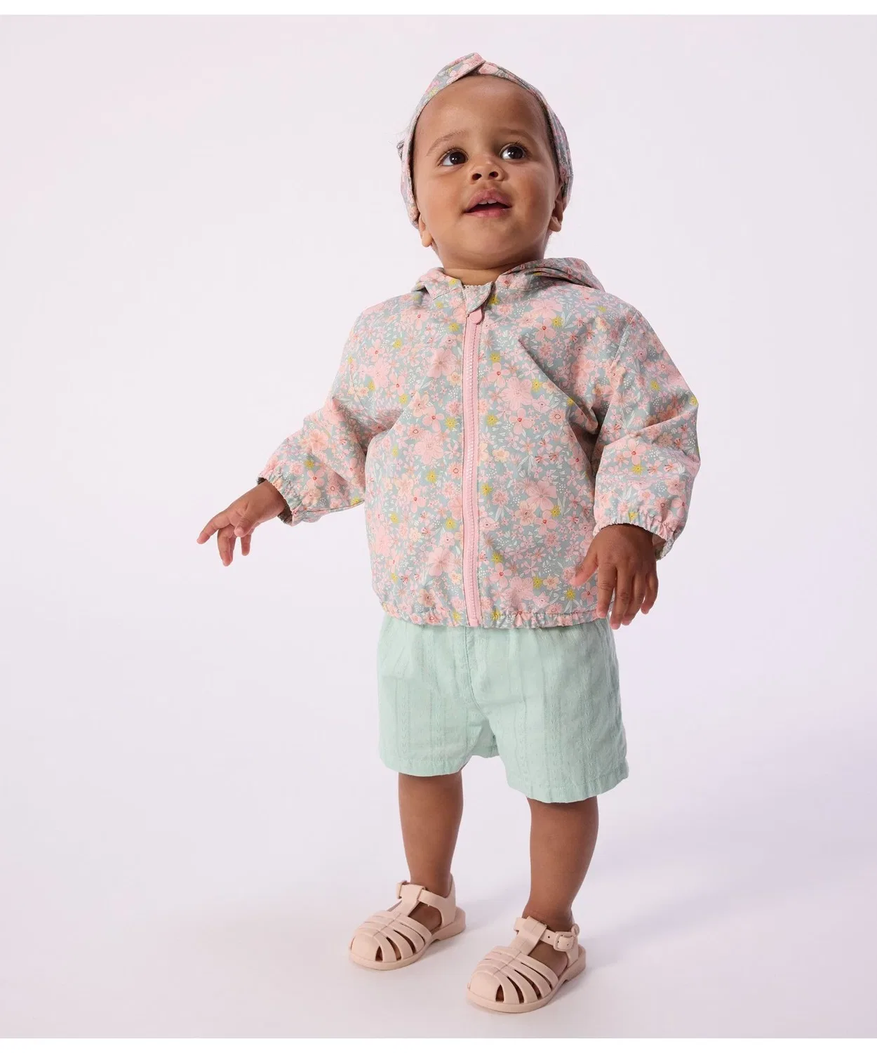 Детский ветрозащитный дождевик с капюшоном с цветочным принтом PETIT BATEAU, Light Green