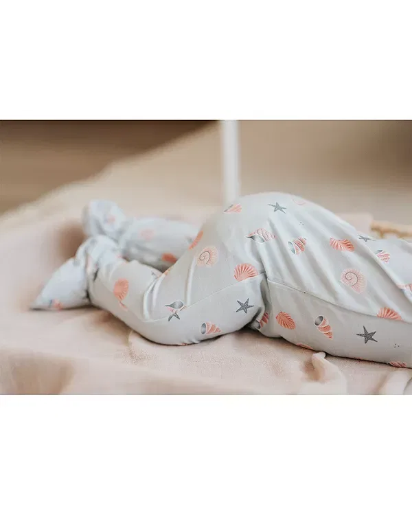 Детский комбинезон для новорожденных с принтом Seashells Sleeper Footie Firsts By Petit Lem, Blue Lt — фото 2