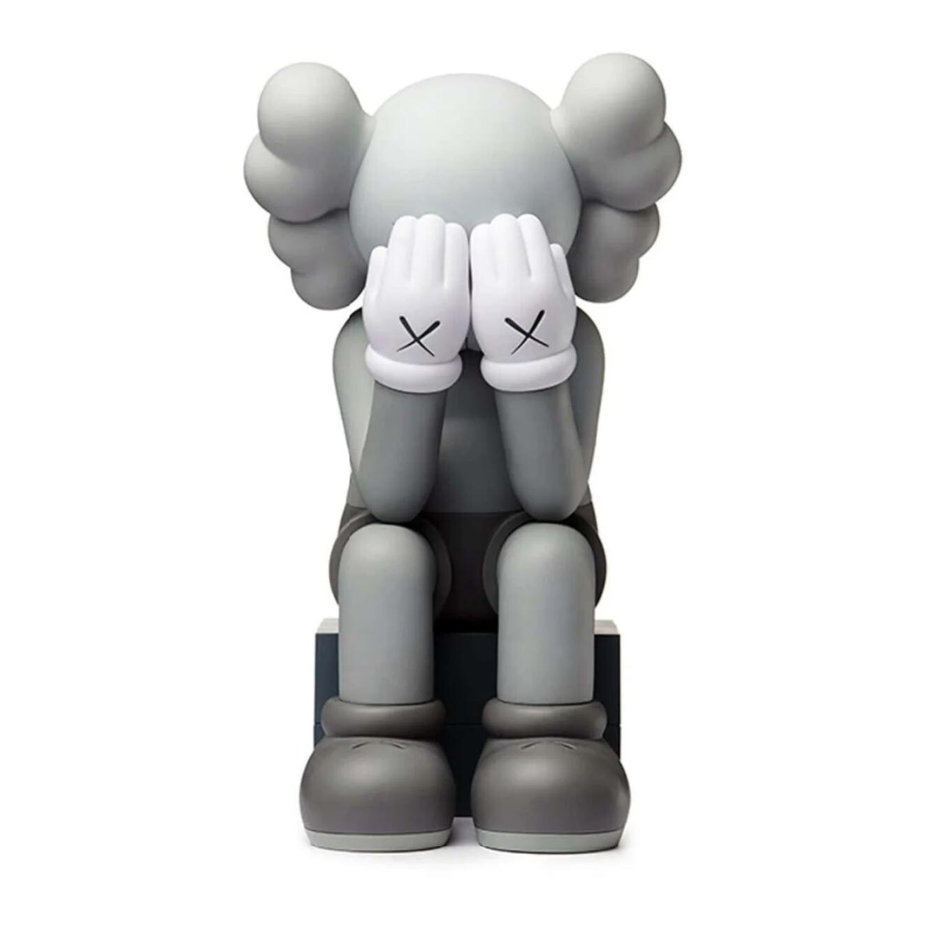 

Виниловая фигурка Kaws Passing Through Open Edition, серый