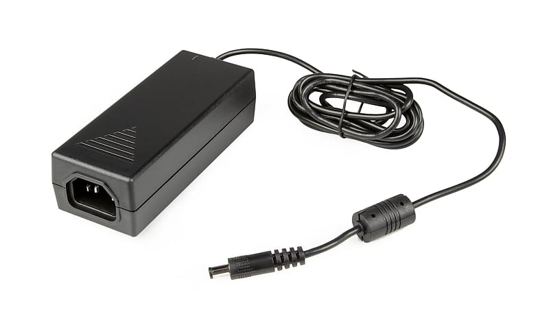

Адаптер переменного тока Korg 510405540503 для M50, PA800, PA500, EMX-1 SD
