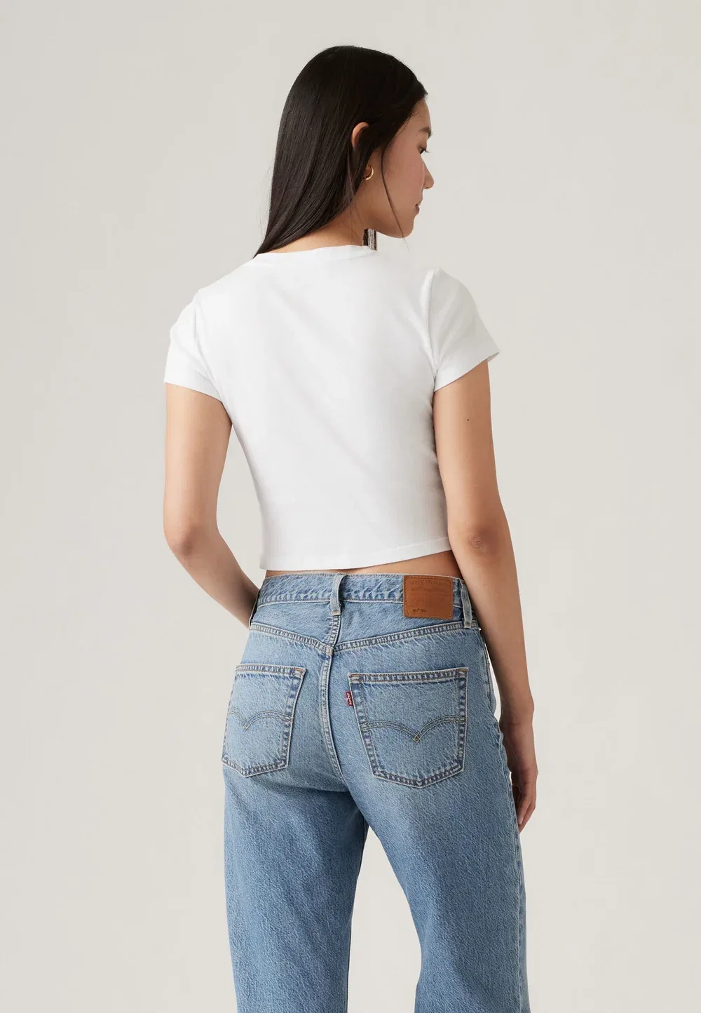 Базовая спортивная футболка - простая футболка Levi'S, Bright White — фото 2