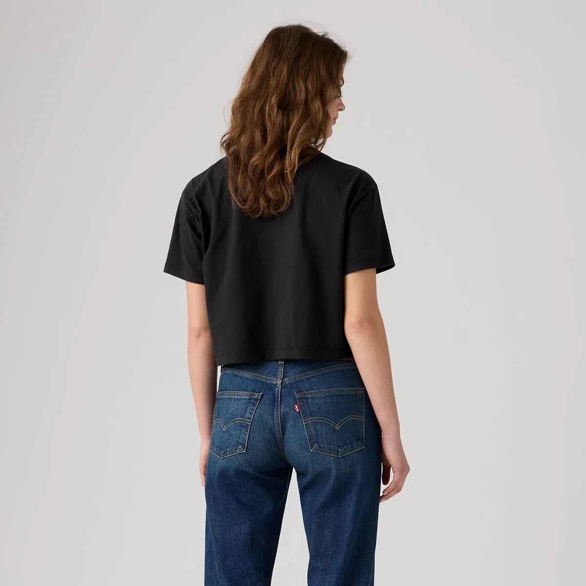 Укороченная футболка на каждый день Levi's, Anthracite Night - Black — фото 4