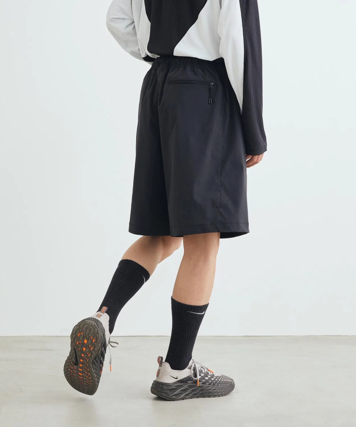 Мужские шорты с принтом Nike Tech Helios Dri-FIT NIKE, Black — фото 4
