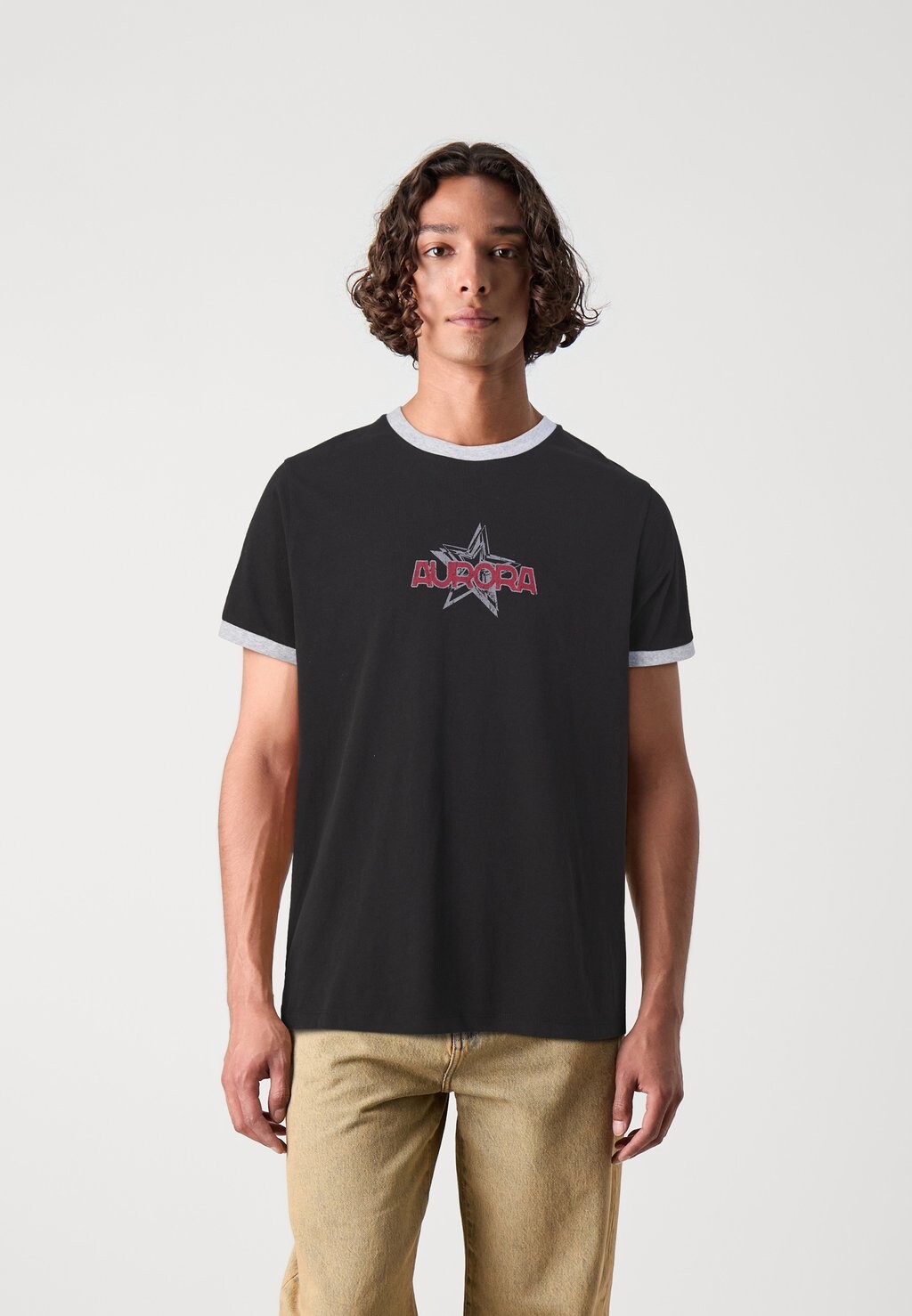 

Принт на футболке AURORA RINGER UNISEX BDG Urban Outfitters, черный