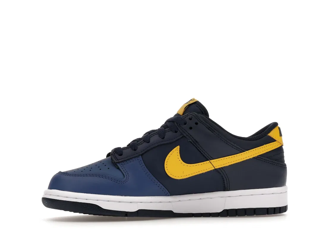 Детские кроссовки с модельным номером Nike Dunk Low Nike, Midnight Navy/Obsidian/Mystic Navy/Varsity Maize — фото 3