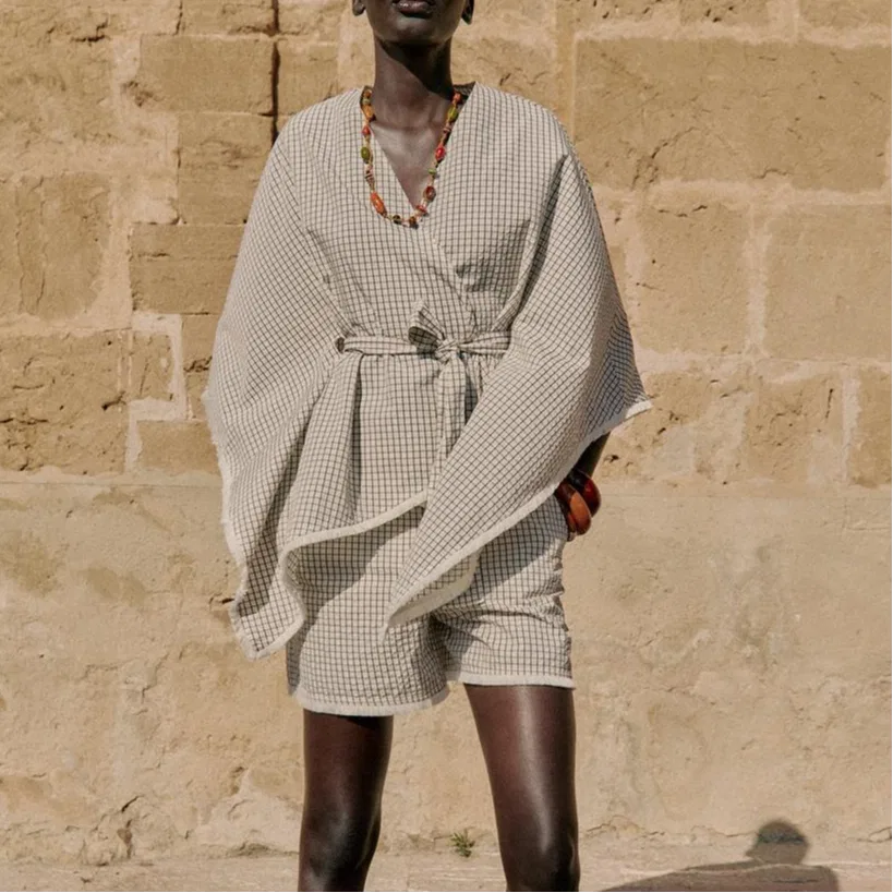 Женский топ без рукавов с V-образным вырезом Raw White, ZARA — фото 4
