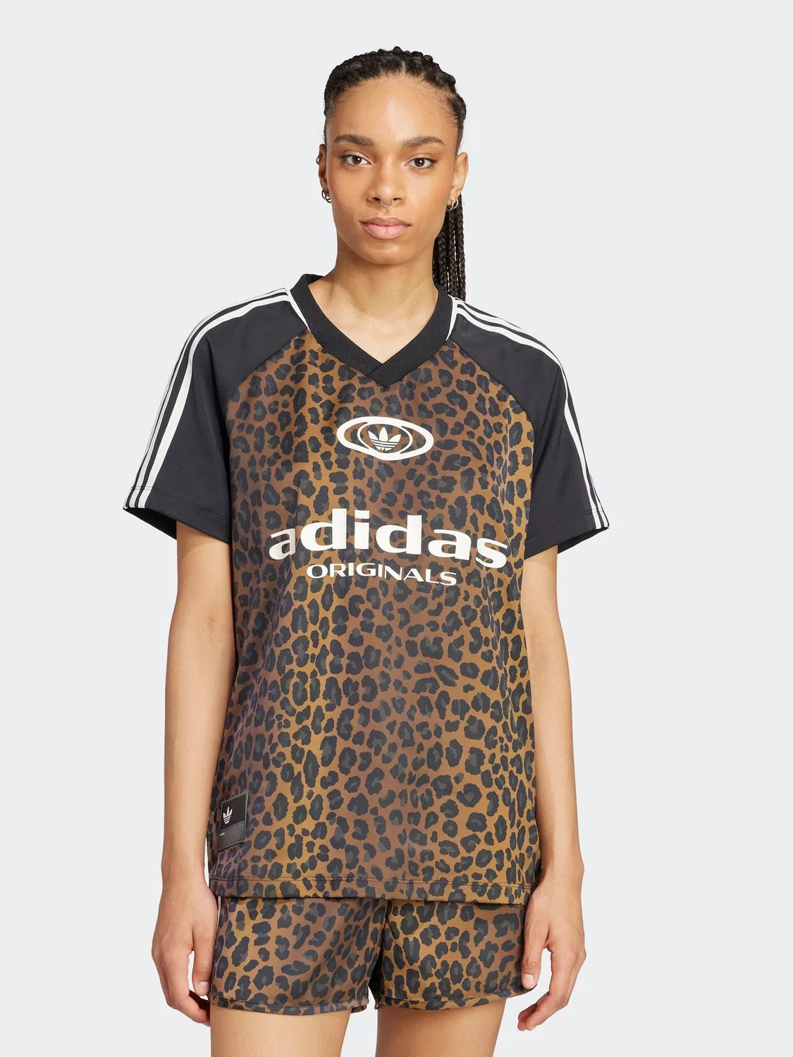 Футболка с принтом adidas Originals Animal Print Satin Football Inspired, Animal