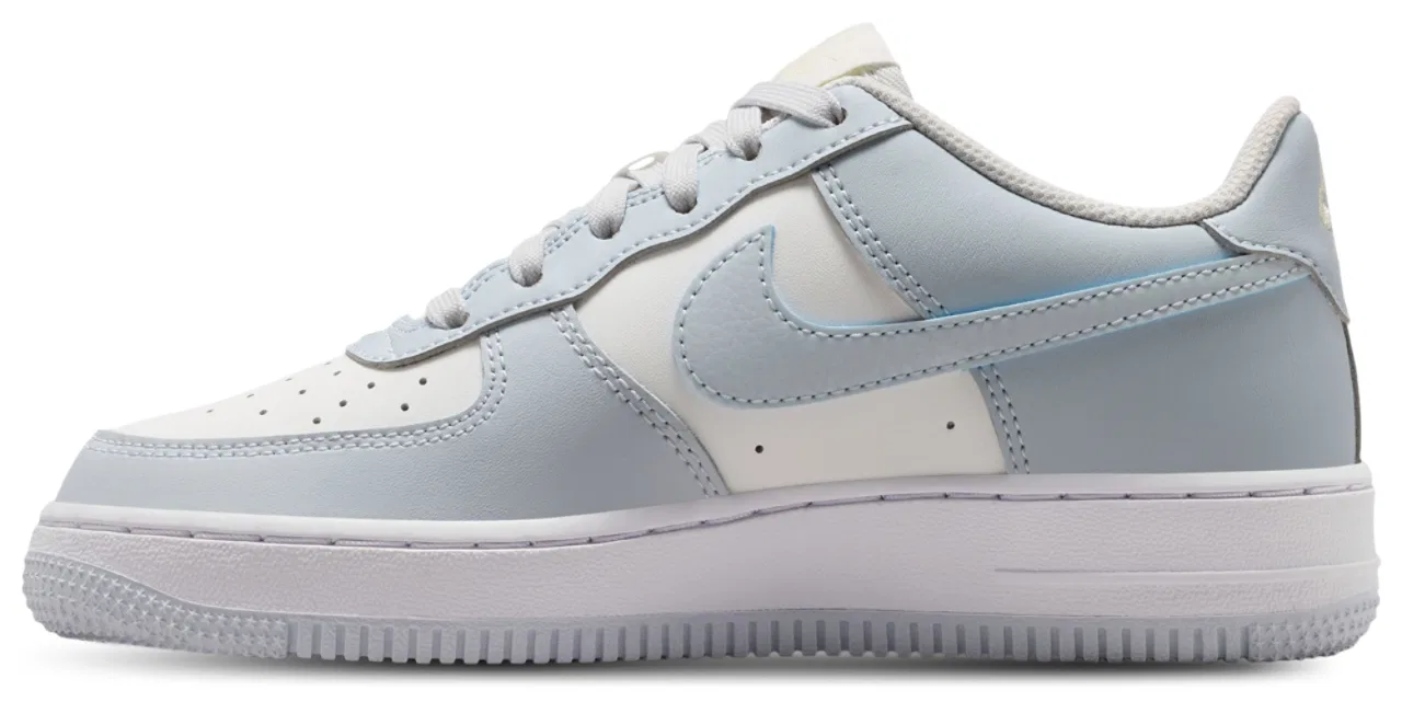 Кроссовки для мальчиков Air Force 1 Low Nike, цвет Platinum Tint/Alabaster/White — фото 2