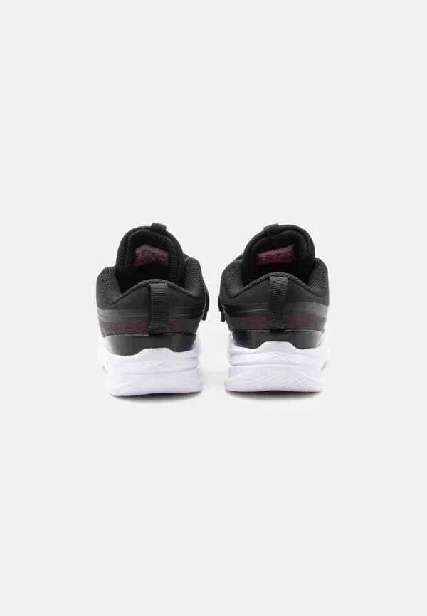 Кроссовки беговые с застежкой-липучкой Star runner 5 unisex Nike Performance, Black/Laser Fuchsia/Anthracite/White, белый/черный — фото 3