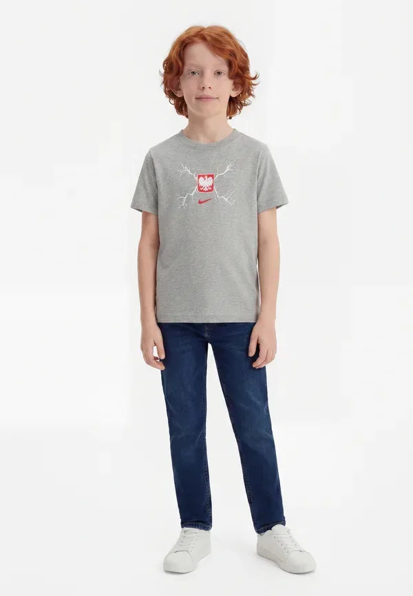Футболка хлопковая Poland graphic tee unisex Nike Performance Dark Grey Heather, Sport Red, красный/темно-серый