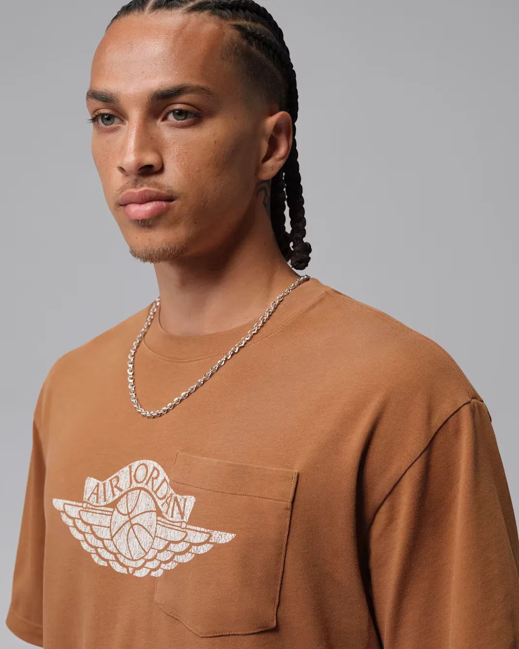 Мужская футболка с карманом Jordan Flight Essentials, Light British Tan/Shadow Brown — фото 3