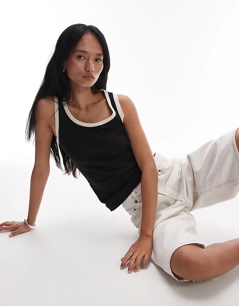 

Жилет Topshop с контрастной оборкой по краю, черный