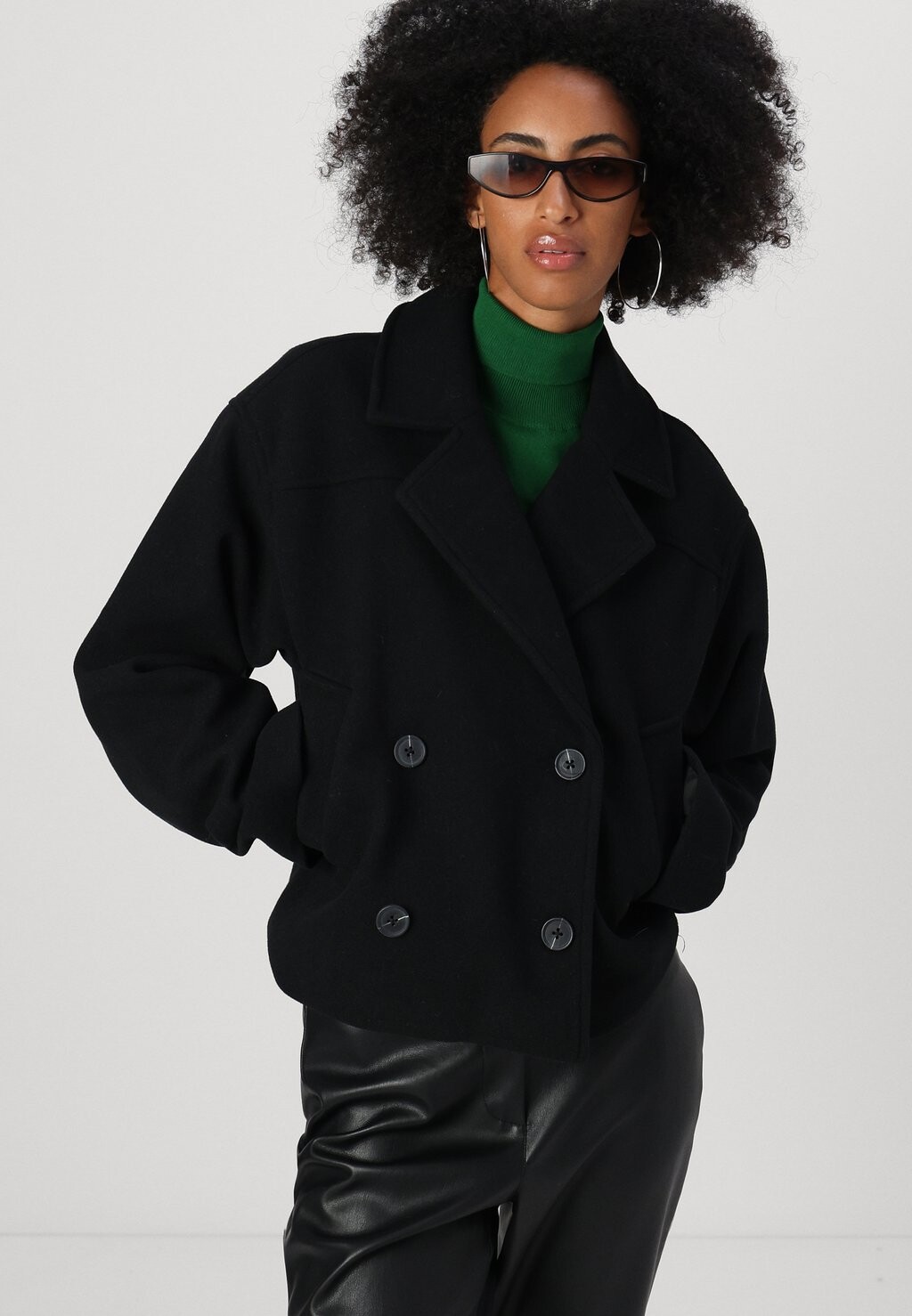

Легкая куртка NMALICIA SHORT JACKET Noisy May, черный