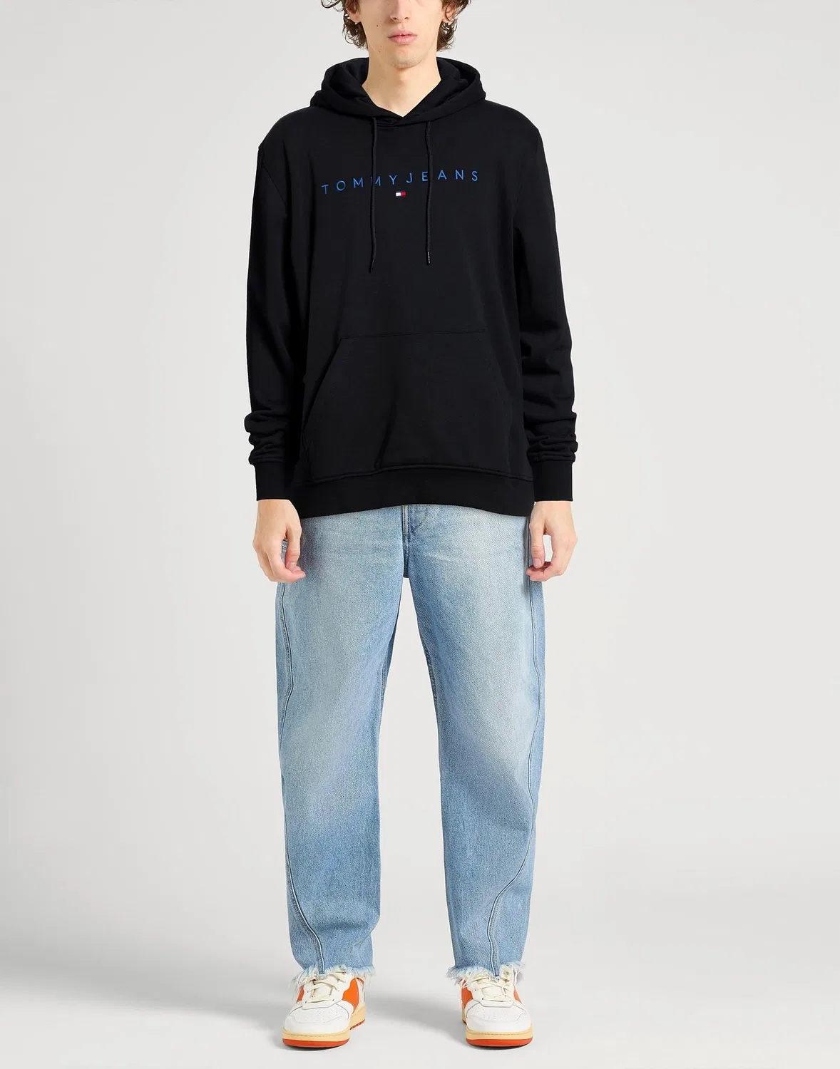 Мужской свитшот на флисе с капюшоном Tommy Hilfiger, черный — фото 2