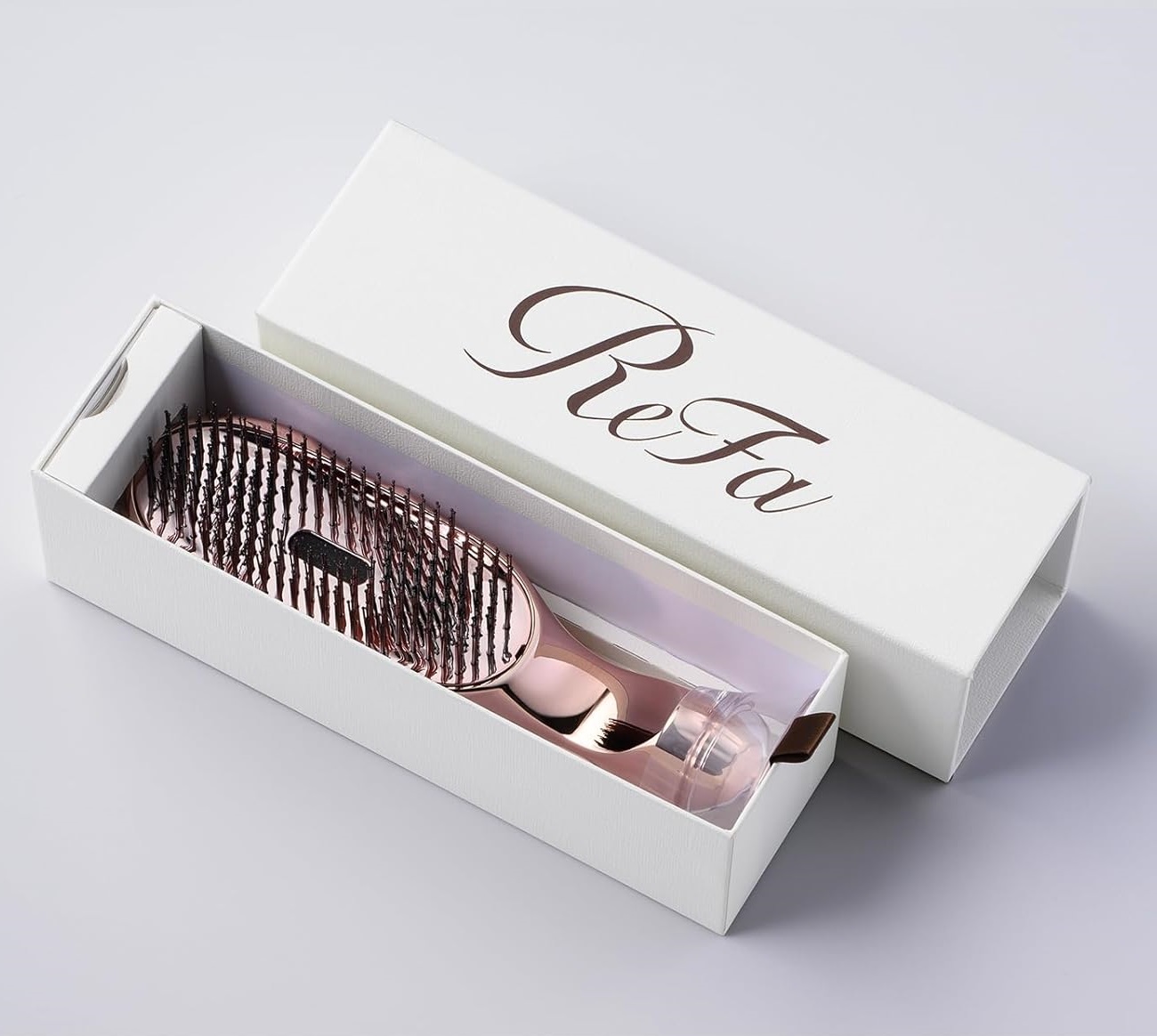 Расческа массажная ReFa Ion Care Brush Premium, white — фото 3