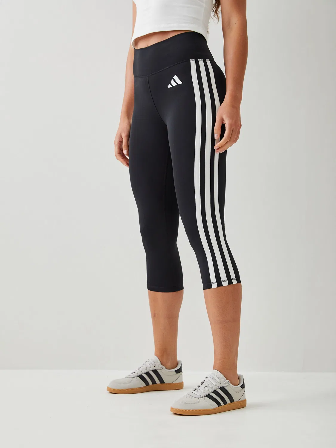 Леггинсы Optime Essentials Workout 3-Stripes 3/4 adidas, черный