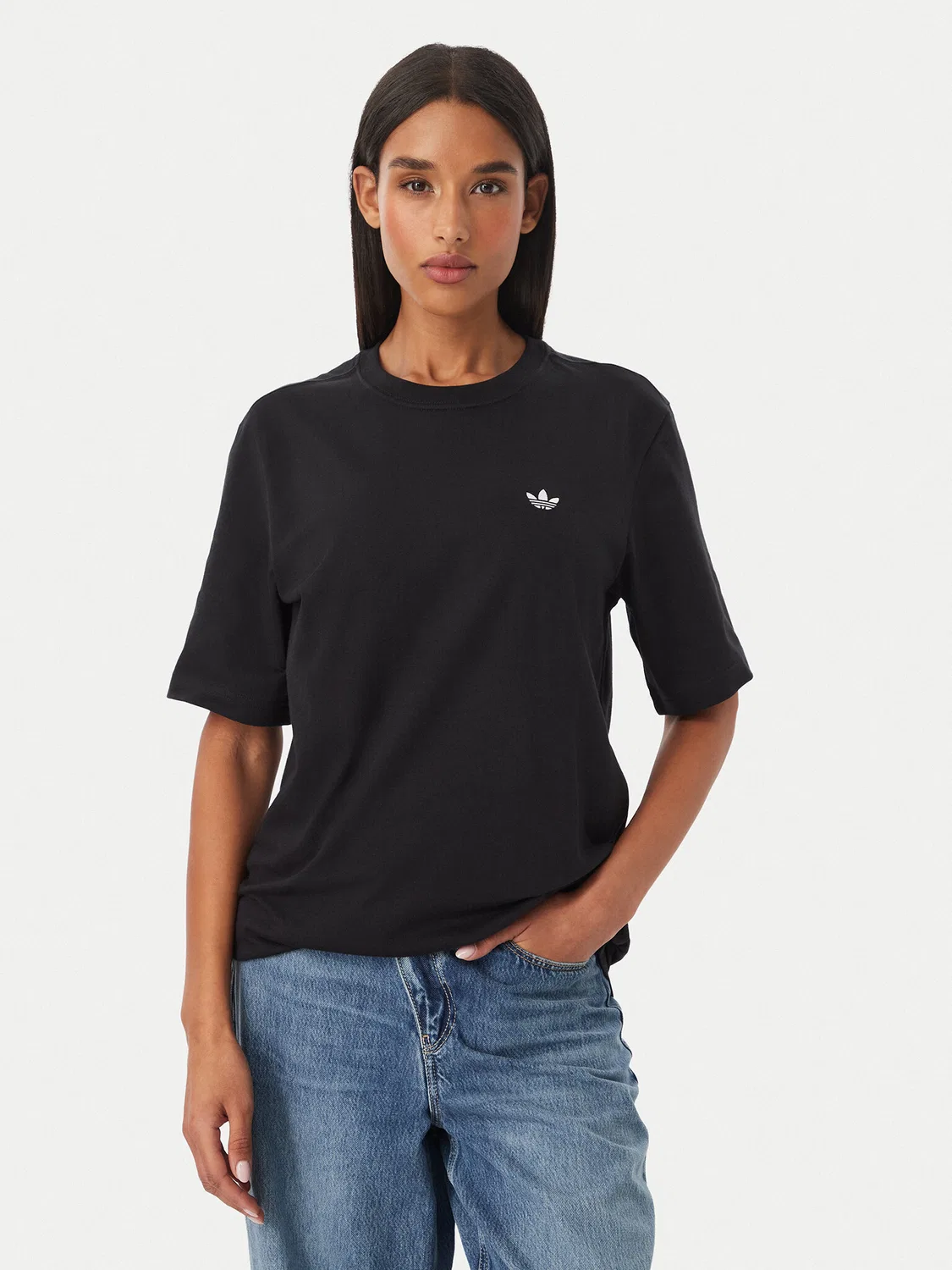 Женская футболка стандартного кроя Essentials Adidas, черный