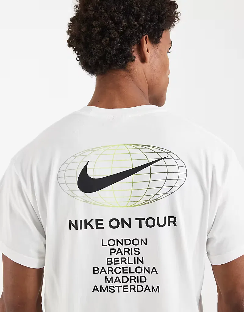 Футболка Nike Athletic с графическим принтом на спине, белая — фото 4