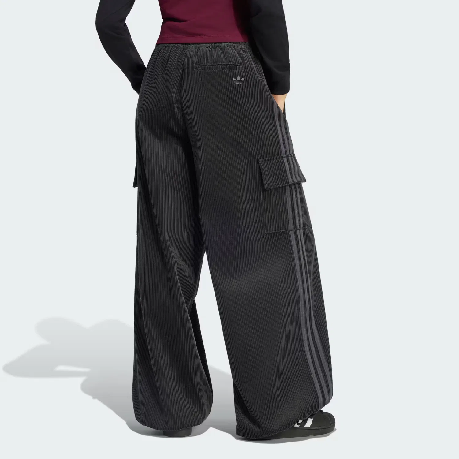 Женские брюки карго оверсайз из вельвета Corduroy 3S Cargo Pants Adidas Originals, черный — фото 2