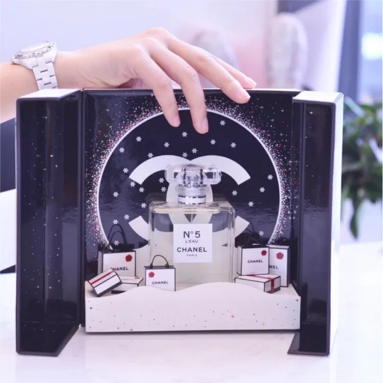 Женский парфюмерный набор No. 5 Eau De Toilette Festival Box, CHANEL, 100 мл — фото 3
