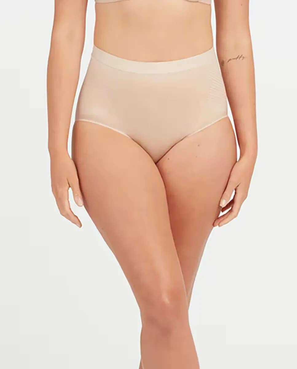 

Суперутягивающие трусики с высокой талией Spanx, бежевый