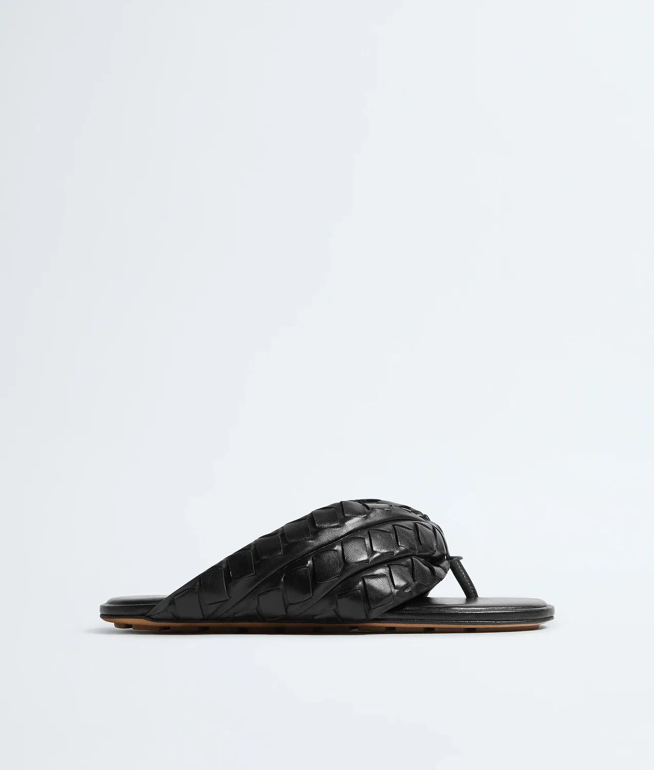 Сандалии Salsa Flat Thong BOTTEGA VENETA, черный