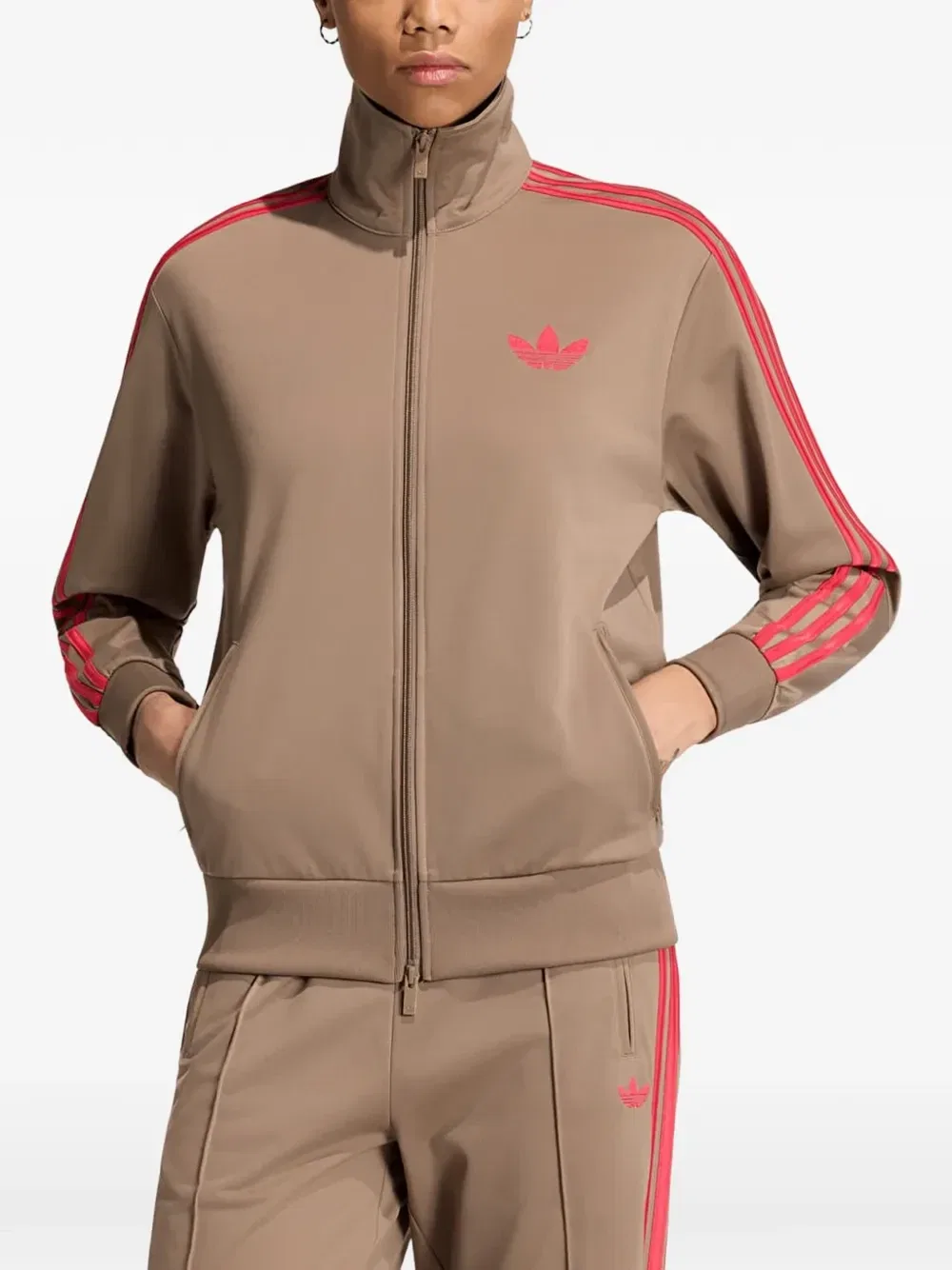 Олимпийка в полоску с вышитым логотипом adidas, бежевый