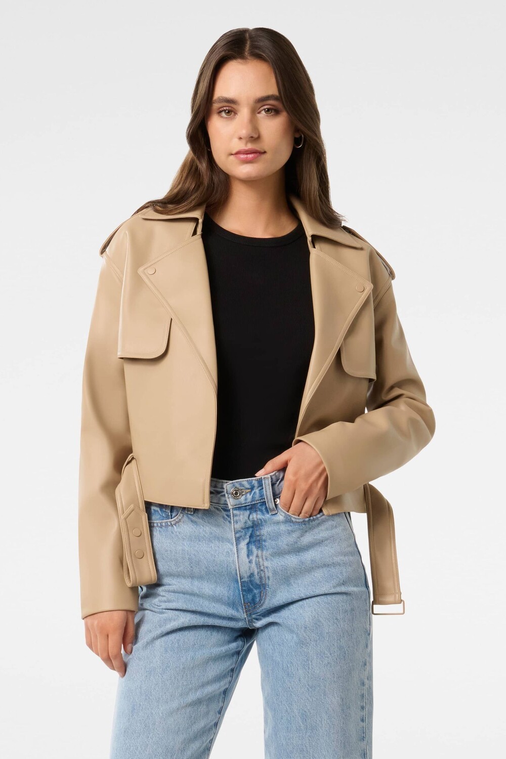 

Укороченный тренч Lorri из искусственной кожи Forever New, бежевый